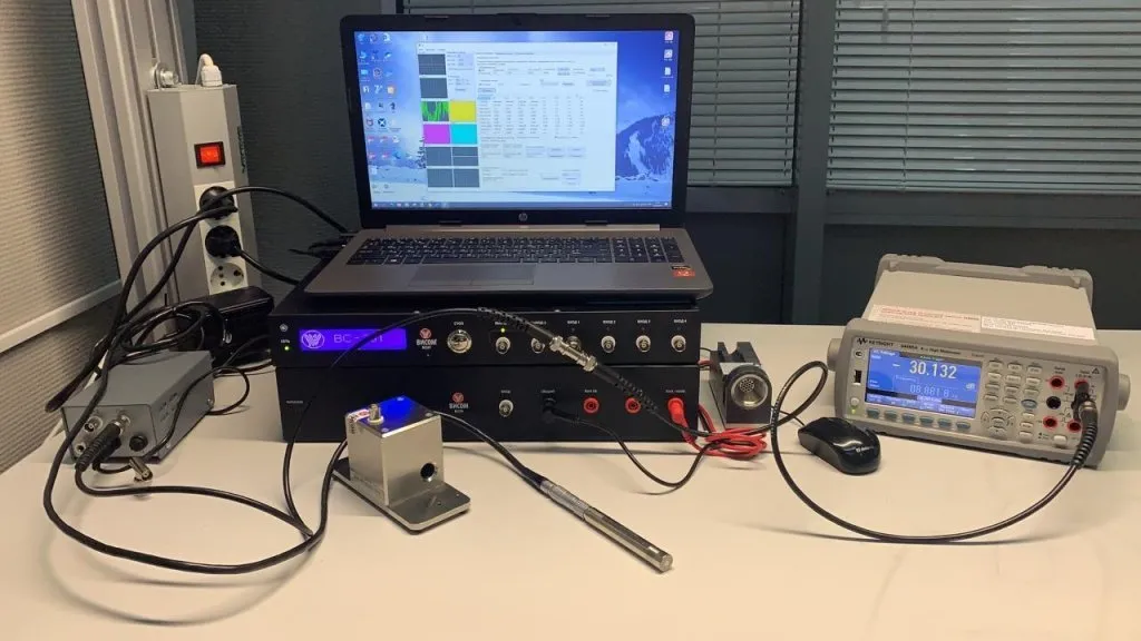 2TEST_Mic_calibration.jpg 2TEST_Mic_calibration.jpg