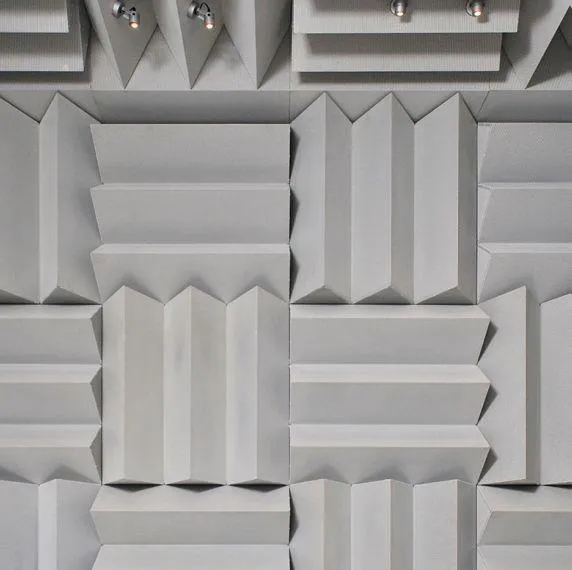 Поверхности из звукопоглощающих материалов