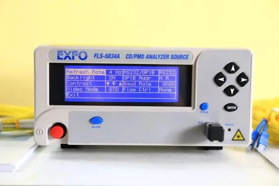 Широкополосный источник излучения для анализа дисперсии EXFO FLS-5834A