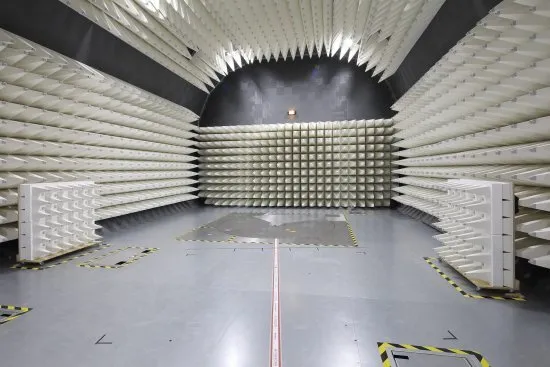 Полубезэховая камера