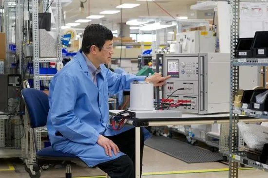 Трехфазный калибратор электрической мощности 6003A