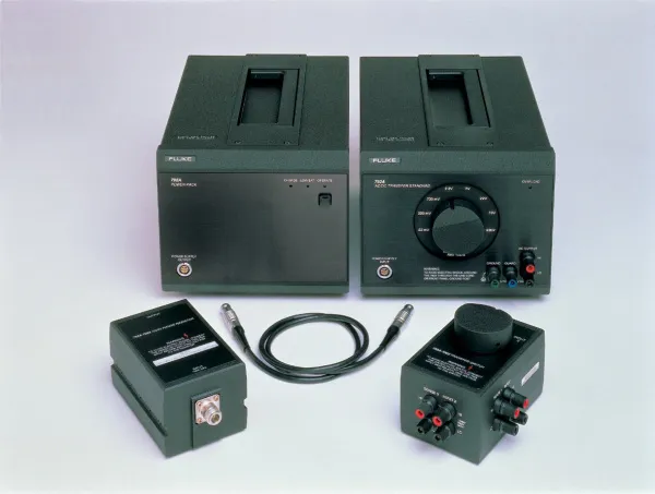 Сверхточный эталон для сравнения значений постоянного и переменного напряжения