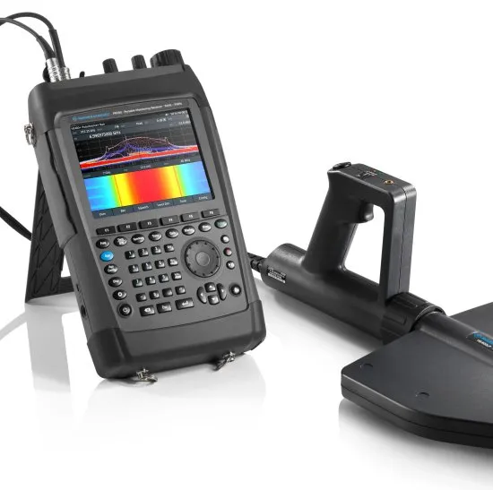 Портативный мониторинговый приемник Rohde & Schwarz PR200