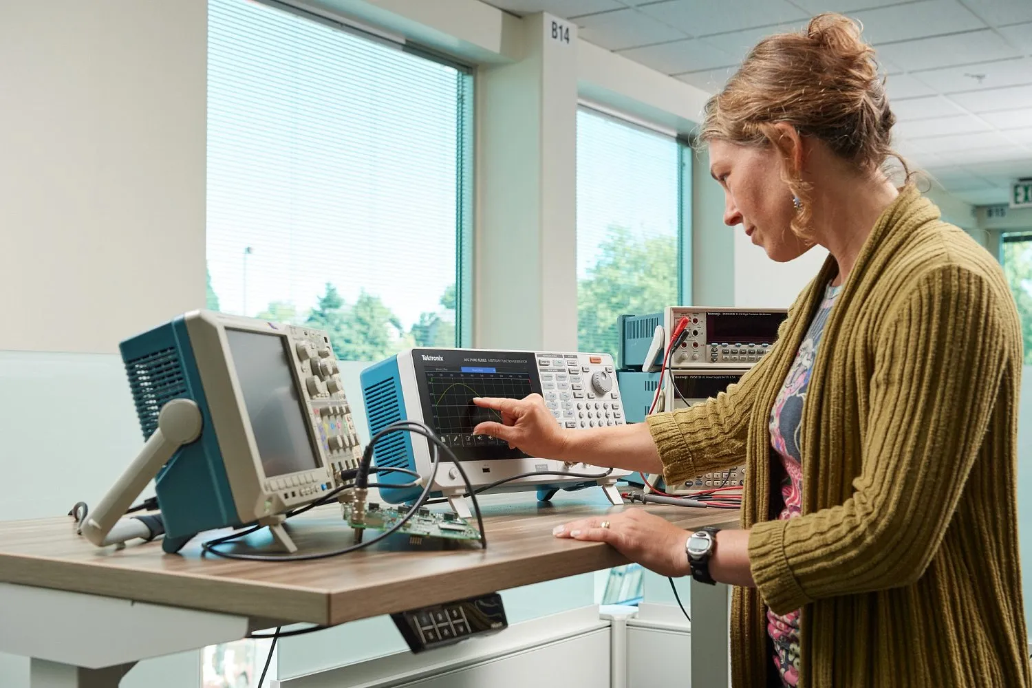 2TEST начинает поставки новых генераторов сигналов произвольной формы Tektronix AFG31000