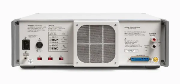 Усилитель 5725A для универсальных калибраторов серии 5700A