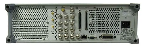 Векторный генератор сигналов ESG Keysight (Agilent) E4438C