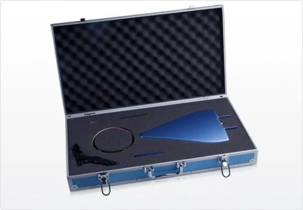 Направленная логопериодическая антенна HyperLOG 7025