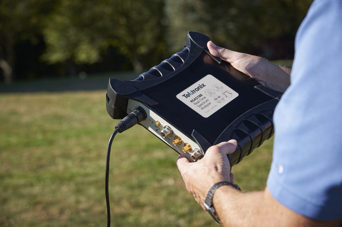 2TEST начал поставки в России новых моделей анализаторов спектра реального времени