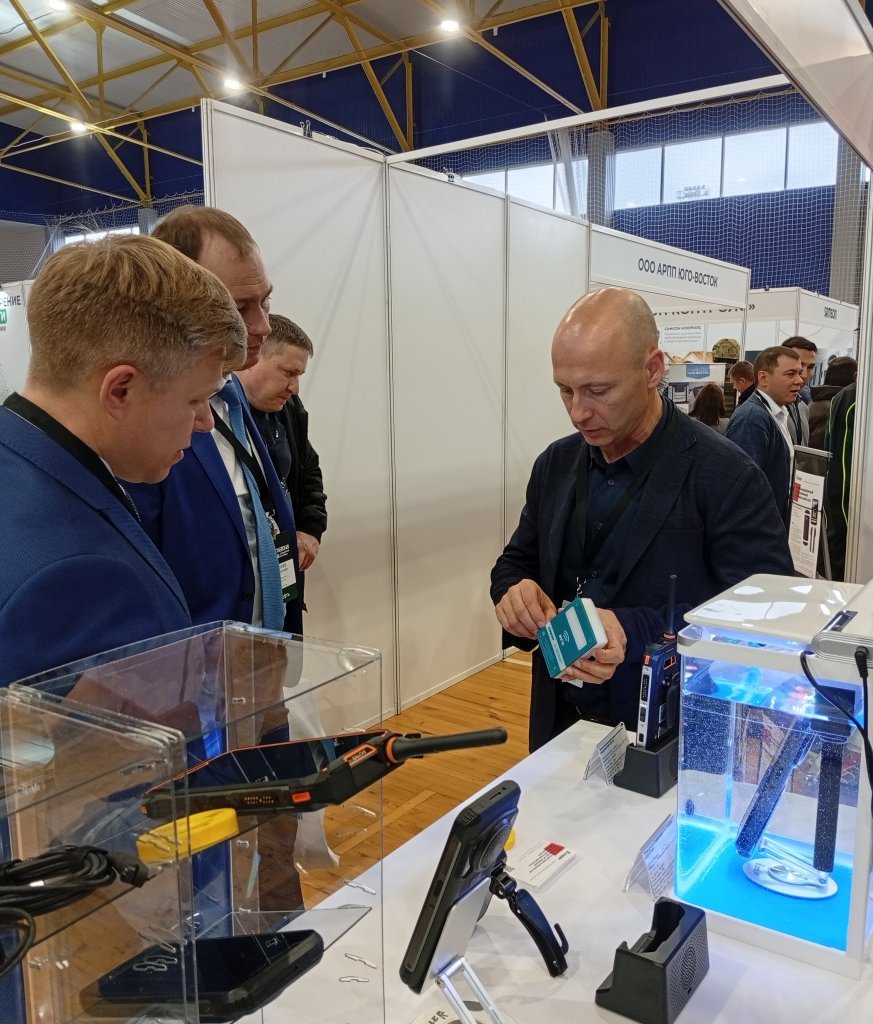 Выставка в Альметьевске стенд 2TEST - NFC-метка.jpg Выставка в Альметьевске стенд 2TEST - NFC-метка.jpg