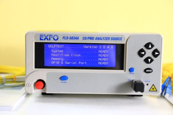 Широкополосный источник излучения для анализа дисперсии EXFO FLS-5834A Широкополосный источник излучения для анализа дисперсии EXFO FLS-5834A