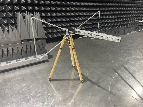 Билогопериодическая (гибридная) измерительная антенна ANTENAX BME-LB 9161 Билогопериодическая (гибридная) измерительная антенна ANTENAX BME-LB 9161