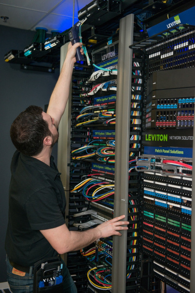 Портативный ручной видеомикроскоп VIAVI FiberChek Probe с автофокусировкой и встроенным экраном Портативный ручной видеомикроскоп VIAVI FiberChek Probe с автофокусировкой и встроенным экраном