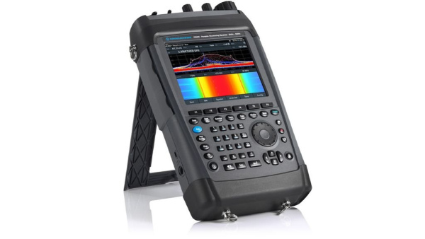 Портативный мониторинговый приемник Rohde & Schwarz PR200