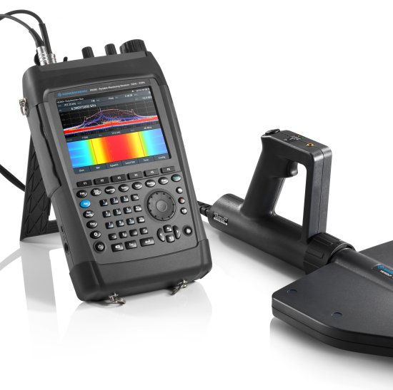 Портативный мониторинговый приемник Rohde & Schwarz PR200 Портативный мониторинговый приемник Rohde & Schwarz PR200