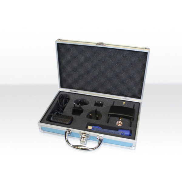 Портативный USB-генератор сигналов 35 МГц – 4,4 ГГц Портативный USB-генератор сигналов 35 МГц – 4,4 ГГц