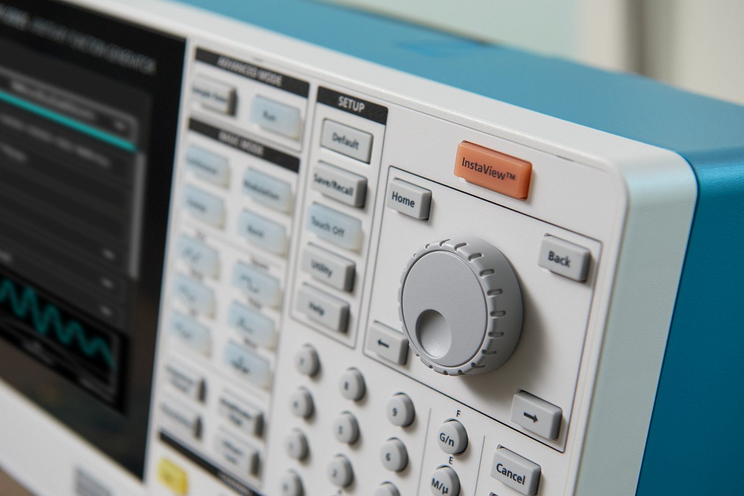 2TEST начинает поставки новых генераторов сигналов произвольной формы Tektronix AFG31000