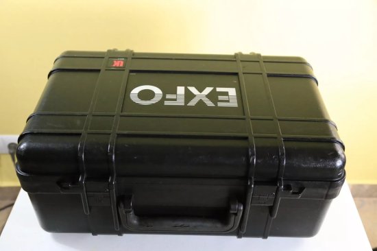 Широкополосный источник излучения для анализа дисперсии EXFO FLS-5834A Широкополосный источник излучения для анализа дисперсии EXFO FLS-5834A