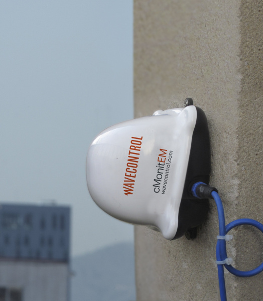 Устройство мониторинга мобильных и Wi-Fi сетей Wavecontrol cMonitEM Устройство мониторинга мобильных и Wi-Fi сетей Wavecontrol cMonitEM