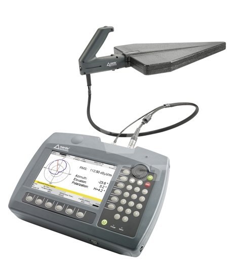 Анализатор спектра — портативный измерительный сканирующий приёмник Narda IDA 3106