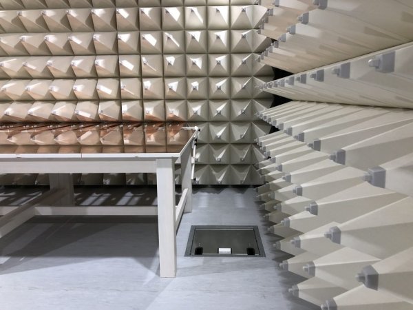 Ультра-компактная камера для проведения испытаний на ЭМС Ультра-компактная камера для проведения испытаний на ЭМС